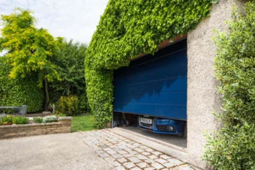 Sectional-garage-door-Blue-sws-secueroglide